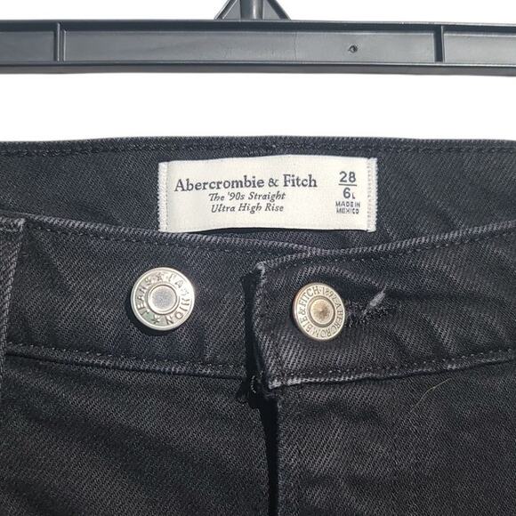 Abercrombie & Fitch The 90's Straight Ultra High Rise Black Jeans Size 28/6 Long - Picture 3 of 4